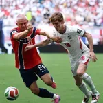 НА ЖИВО: Норвегия 0:0 Англия, опит за натиск от "Трите лъва"