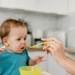 Изкуството на храненето: Пълноценна грижа за 7-месечното бебе