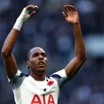 Рома се прицели в нападател на Тотнъм