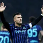 Капитанът на Интер иска да наследи Левандовски в Барселона
