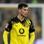 Брайтън си връща 34-годишен халф от Бундеслигата