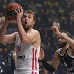 Олимпиакос без Везенков надви Панатинайкос в гръцкото дерби