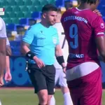 Фурие остана без гащета на терена