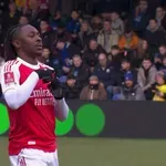 Мансфийлд - Арсенал 1:2 /репортаж/