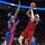 Маями нанесе четвърта поредна загуба на лидера на Изток, Бостън се справи с Кливланд