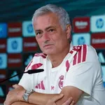 Моуриньо избесня на пресконференцията - вместо да говори за мача с Интер, подкара съдиите в Испания