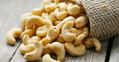 DAR PRIRODE koji snižava loše holesterol, ali može dovesti i do SMRTNOG ISHODA! Evo kako se konzumira INDIJSKI ORAH