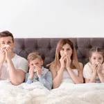 Kaj prinaša porast okužb z RSV in ali se je še smiselno cepiti proti gripi?