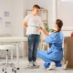 Ko otroci rastejo čez okvir: Kako prepoznati in ukrepati pri debelosti?