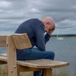 Zaostrena pravila bolniške: Samo v teh primerih je bivanje v tujini dovoljeno