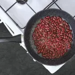 Je nezadostno kuhan fižol res škodljiv za zdravje?