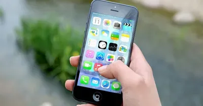 Apple navodno izrađuje prototipe savitljivih iPhone ekrana