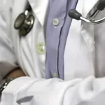 Στην φυλακή γνωστός γιατρός – Έχει μανία να βάζει φωτιά στο σπίτι του