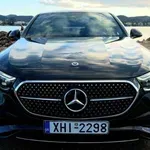 Δοκιμάζουμε την «αστεράτη» λιμουζίνα Mercedes-Benz E 220 d