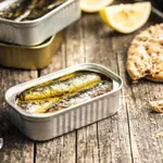 Je redno uživanje sardin res skrivnost sijoče in mladostne kože?