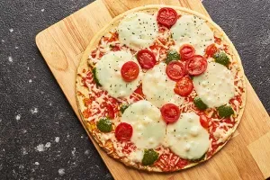7 preprostih načinov, kako nadgradiš zamrznjeno pizzo