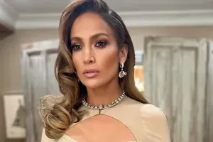 Jennifer Lopez še nikoli ni bila tako vitka! Ali uživa shujševalno drogo Ozempic?