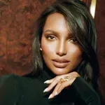 Noseča Jasmine Tookes z modne revije Victoria’s Secret v porodnišnico
