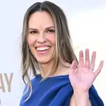 Hilary Swank znova noseča: Pri 52-ih letih pričakuje tretjega otroka