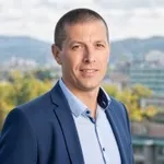 Direktor Gen-I Sonce priprt v Romuniji, osumljen prejemanja podkupnine