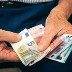 Po referendumu SDS sedaj nad privilegije v pokojninskem sistemu