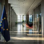 Slovenija med pogajanji in odgovornostjo: ko šteje vsak glas, še bolj pa vsak namen