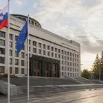 Slovenija čaka sama sebe