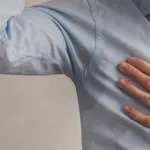 Prepreči potne madeže pod pazduhami, enostavno je