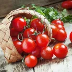 Recept za najbolju salatu od paradajza: Toliko je fina da je možete jesti i bez mesa