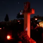 Svi sveti i Dušni dan: Zašto se početkom novembra pale svijeće na grobljima