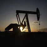 Cijena barela nafte ponovo premašila 100 dolara, Iran prijeti da će dosegnuti 200