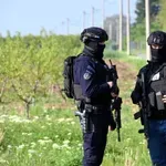 Uhapšeno pet osoba u Novom Sadu, hapšenja i u Beogradu i Kraljevu: VJT tvrdi da su planirali napade na dan izbora