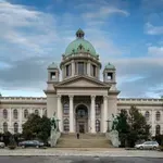 Srbija: Od ponoći izborna šutnja, pobjedu očekuju i studentski pokret i Vučić