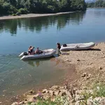 Zvornički policajci spasili ženu koja je upala u Drinu, voda je nosila 800 metara