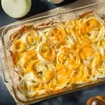 Umjesto krompira: Zapečeni luk sa sirom odličan je prilog pečenjima