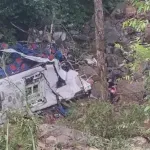 Školski autobus pao u provaliju u Kolumbiji, najmanje 10 poginulih