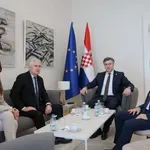 "Čovićev 'daljinski upravljač' vas dovodi u Brisel, Zagreb, Washington - drugi ne bi izvan par kvartova i birtija"