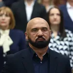 Isak: I nogama i rukama ćeš Milorade u NATO samo kada te dovoljno pritisnu