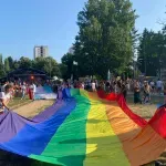 LGBTI osobe u BiH i dalje bez pune zaštite: Diskriminacija, nasilje i pravna nevidljivost ostaju svakodnevnica