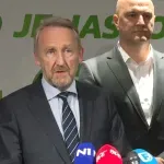 Izetbegović: Hvale se povećanjem penzije za 100 maraka, a sebi su povećali plate za 500 maraka