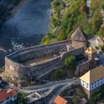 (FOTO) Vranduk: Spoj historije, arhitekture i prirode koji ga čini posebnim mjestom