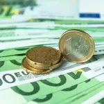 Euro oslabio zbog visokih cijena energije i uličnih nereda u Francuskoj