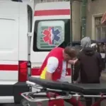 Pozlilo mladiću na protestu ispred Zemaljskog muzeja (VIDEO)
