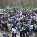 Na zeničkim ulicama karnevalska atmosfera, stadion Bilino polje počeo se puniti