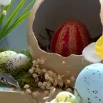 Uoči Vaskrsa vrijedne ruke porodice Jasika ukrašavaju više od 100 jaja