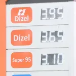 Povrat 10 feninga po litri počeo u RS, analitičari tvrde da mjera nema stvarni efekat