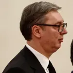 Uvredljivi transparenti za Vučića širom Crne Gore