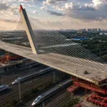 Inženjeri rotirali most težak 46.000 tona u zraku za 52,4 stepena za samo 68 minuta, bez prekidanja vozova koji prolaze ispod
