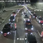 Saobraćajni kolaps: Kilometarske kolone na granicama, u BiH se ulazi satima