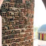 Obolio je od tuberkuloze pa obećao da će sagraditi katedralu ako preživi, a onda ju je 60 godina zidao sam